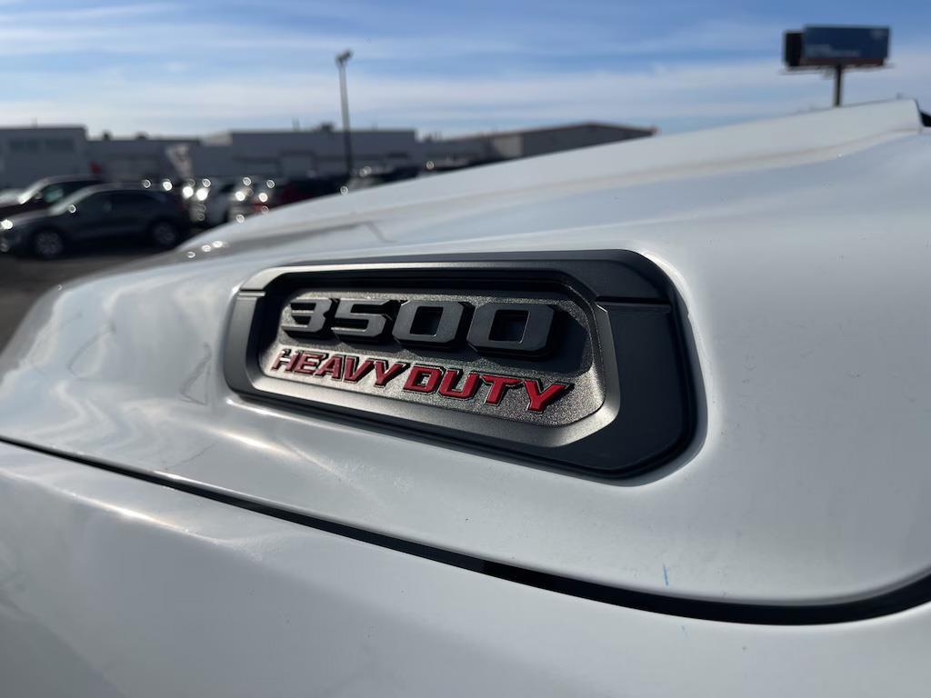 2024 Ram 3500 Tradesman photo 2