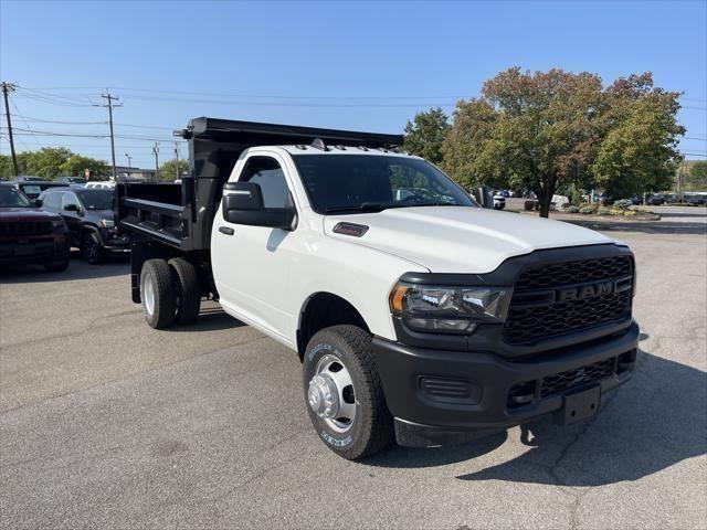 2024 Ram 3500 Tradesman photo 2