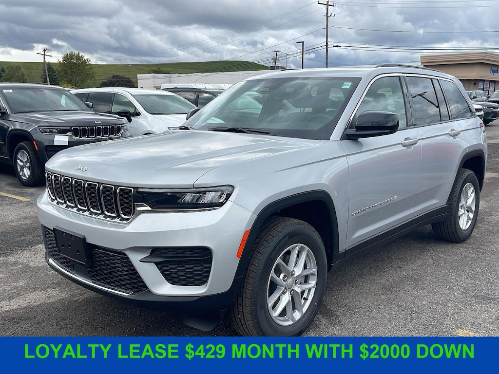 New 2025 Jeep Grand Cherokee LAREDO X 4X4 Sport Utility