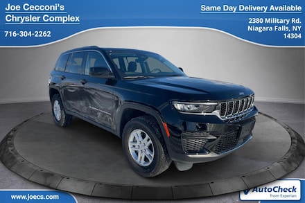 2023 Jeep Grand Cherokee Laredo SUV