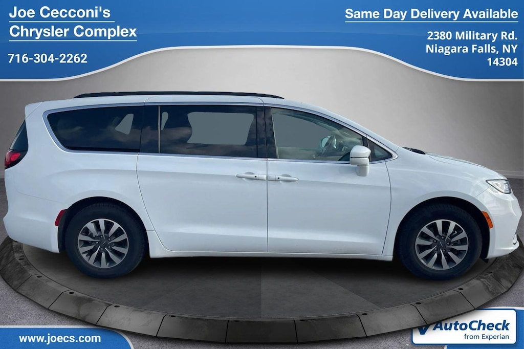 Used 2022 Chrysler Pacifica Hybrid Touring L Van