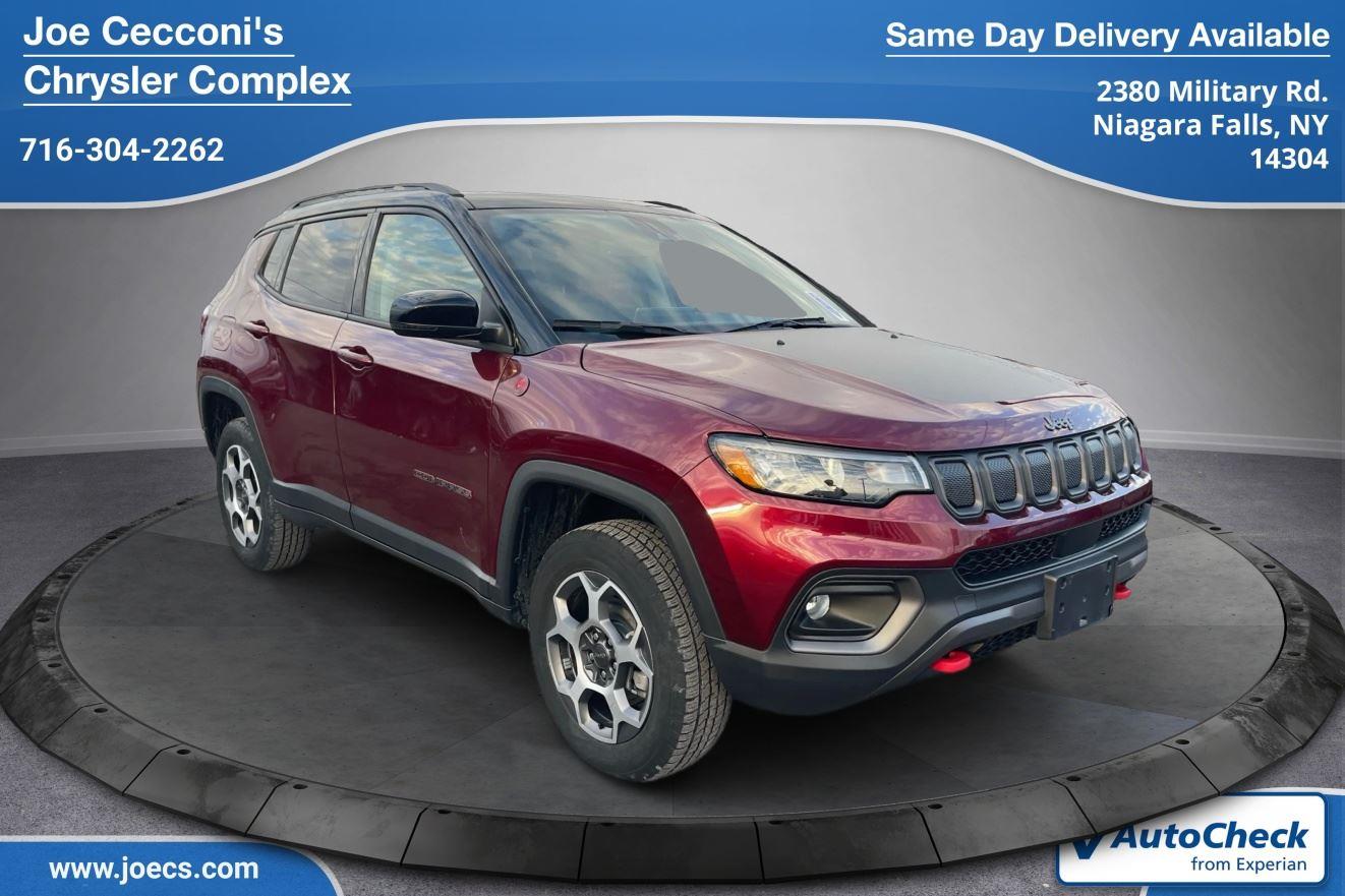 2022 Jeep Compass Trailhawk's photo