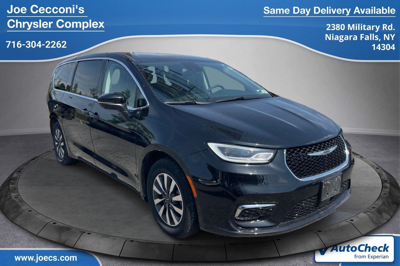 2023 Chrysler Pacifica Van 
