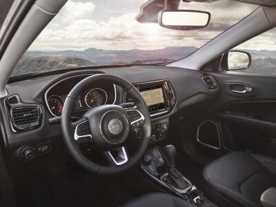 2019 Jeep Cherokee Cabin