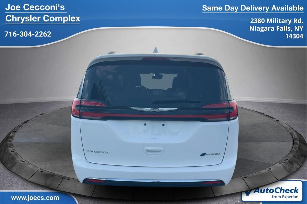 Used 2022 Chrysler Pacifica Hybrid Touring L Van