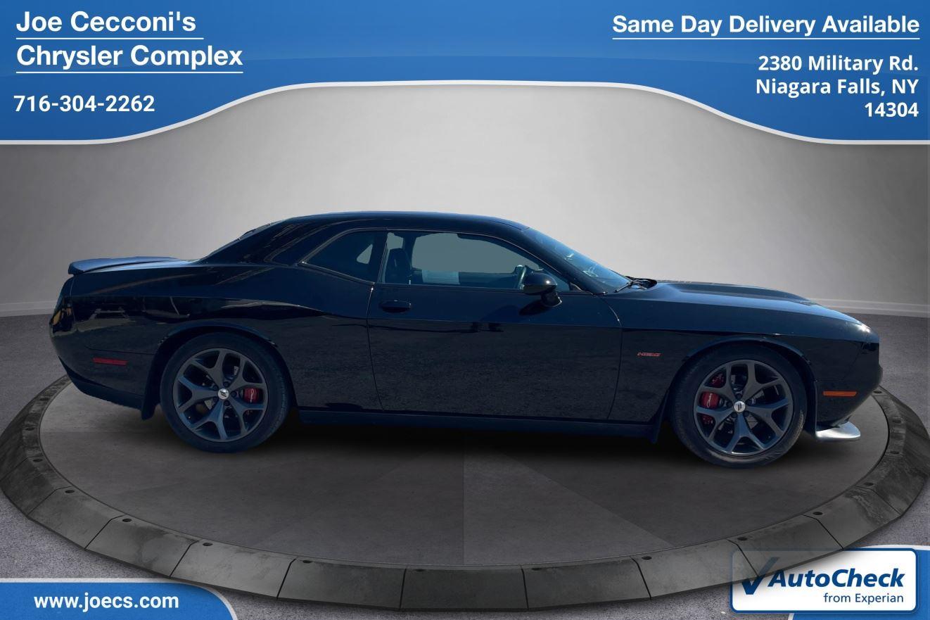 2019 Dodge Challenger R/T photo 2