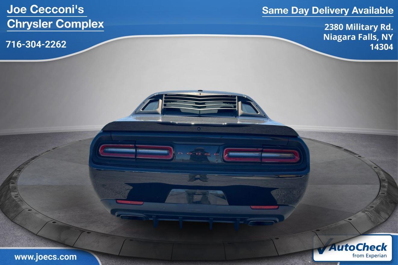 2019 Dodge Challenger R/T photo 4