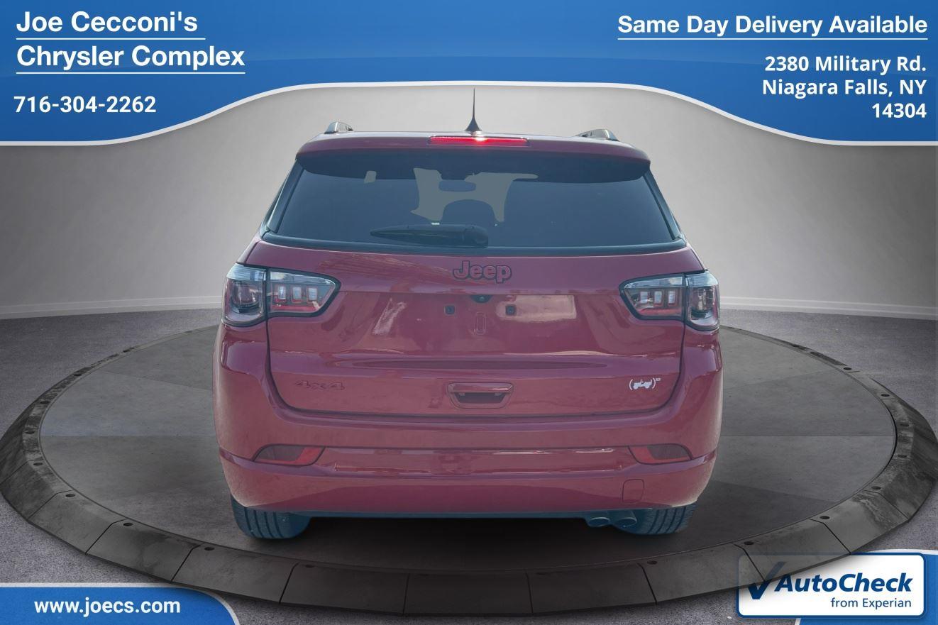 2022 Jeep Compass Red Edition photo 3