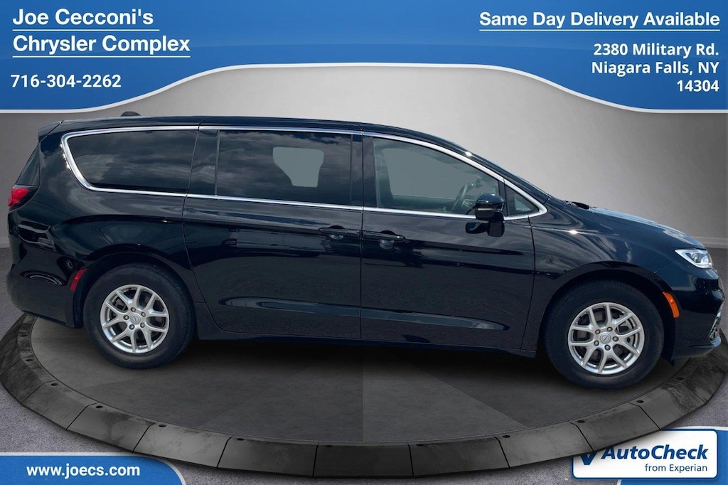 Used 2026 Chrysler Pacifica Select Van