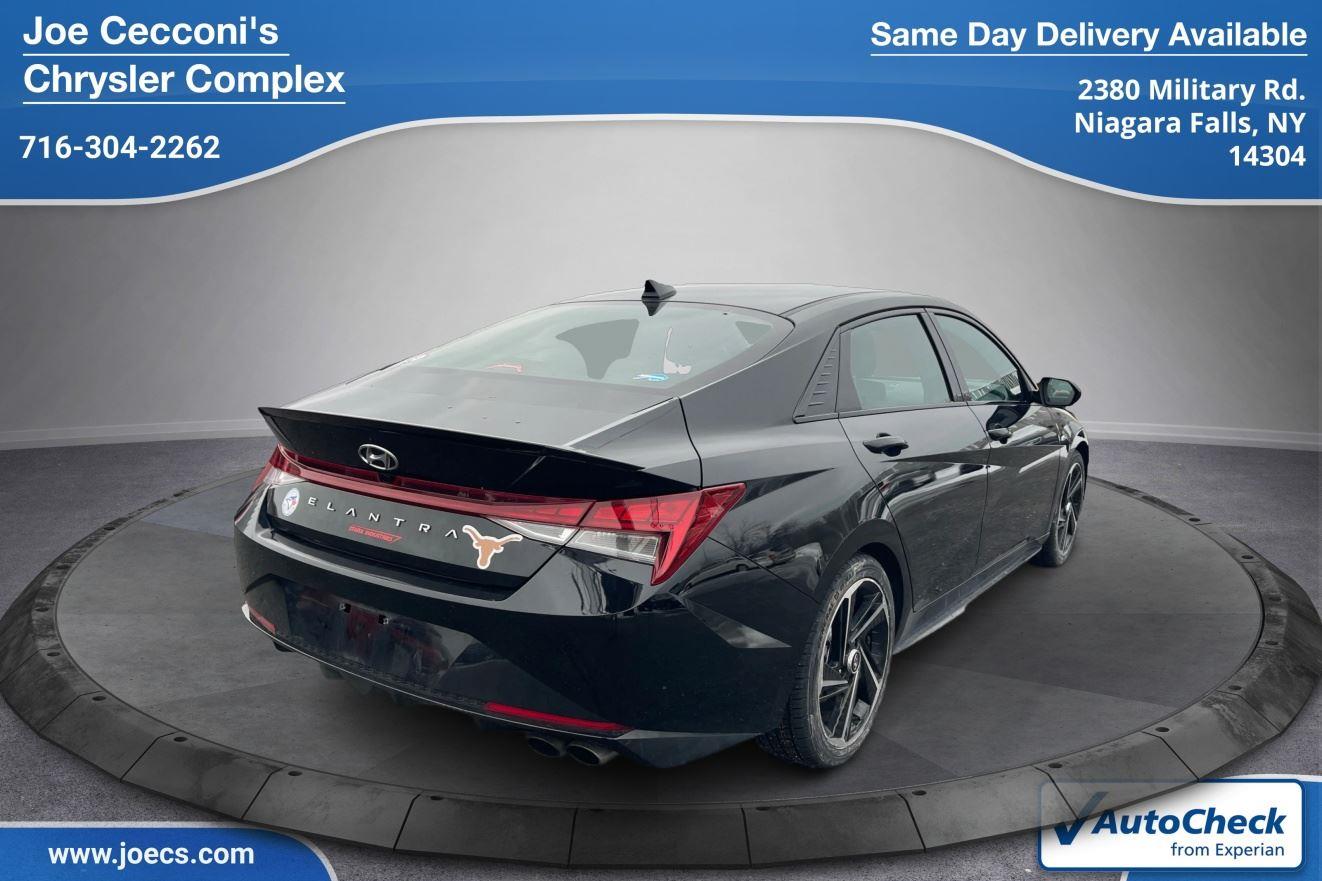 2023 Hyundai Elantra N Line photo 3