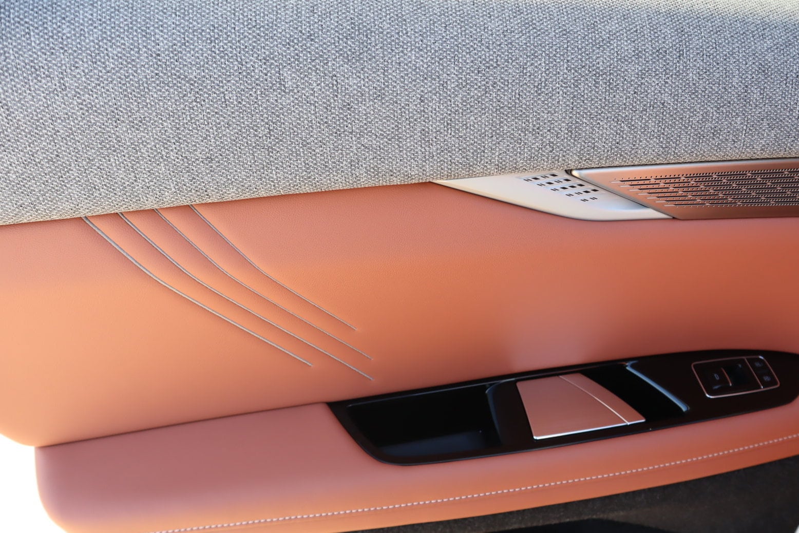 2027 Cadillac OPTIQ Premium Luxury - Photo 28