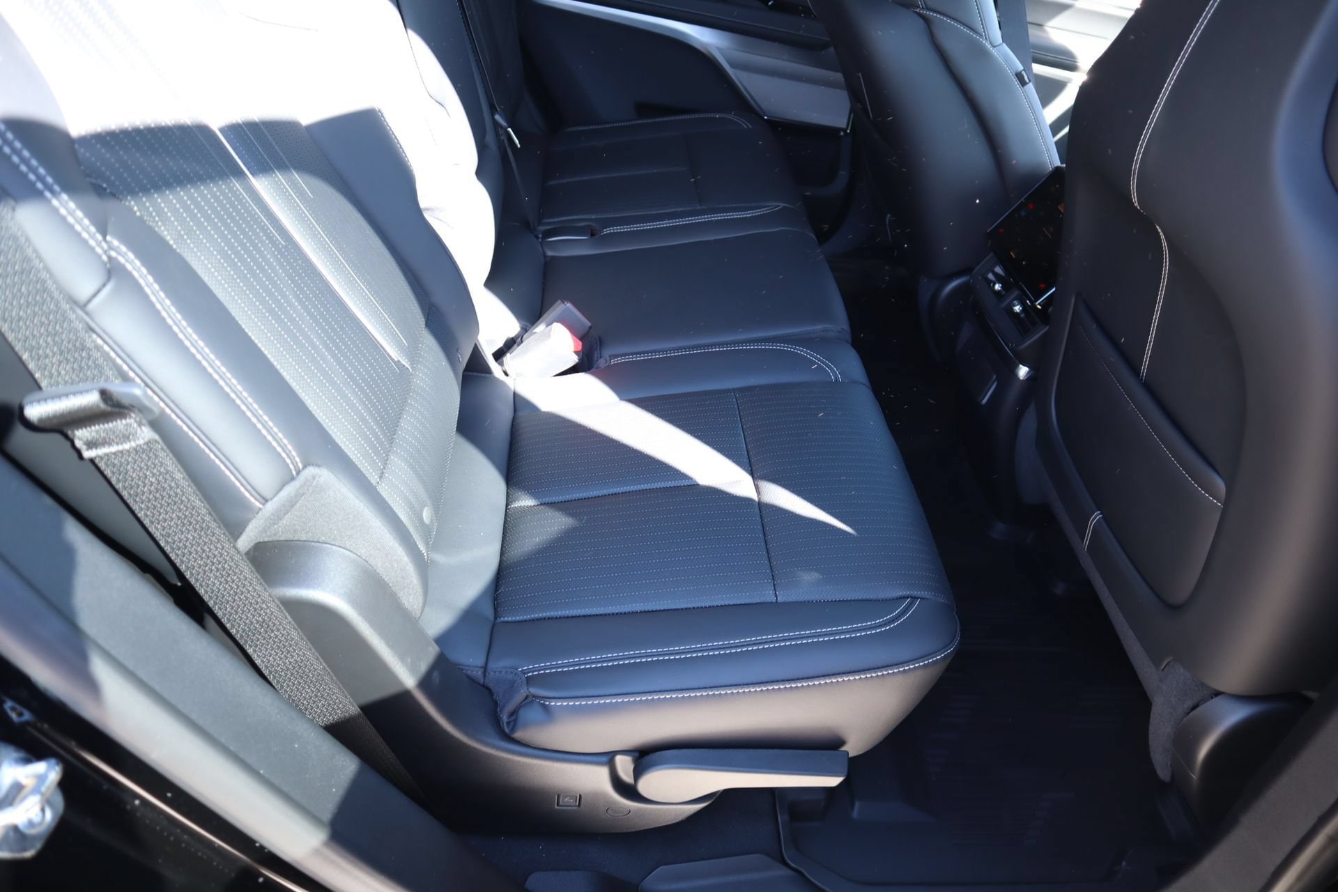 2026 Cadillac VISTIQ Sport - Photo 16