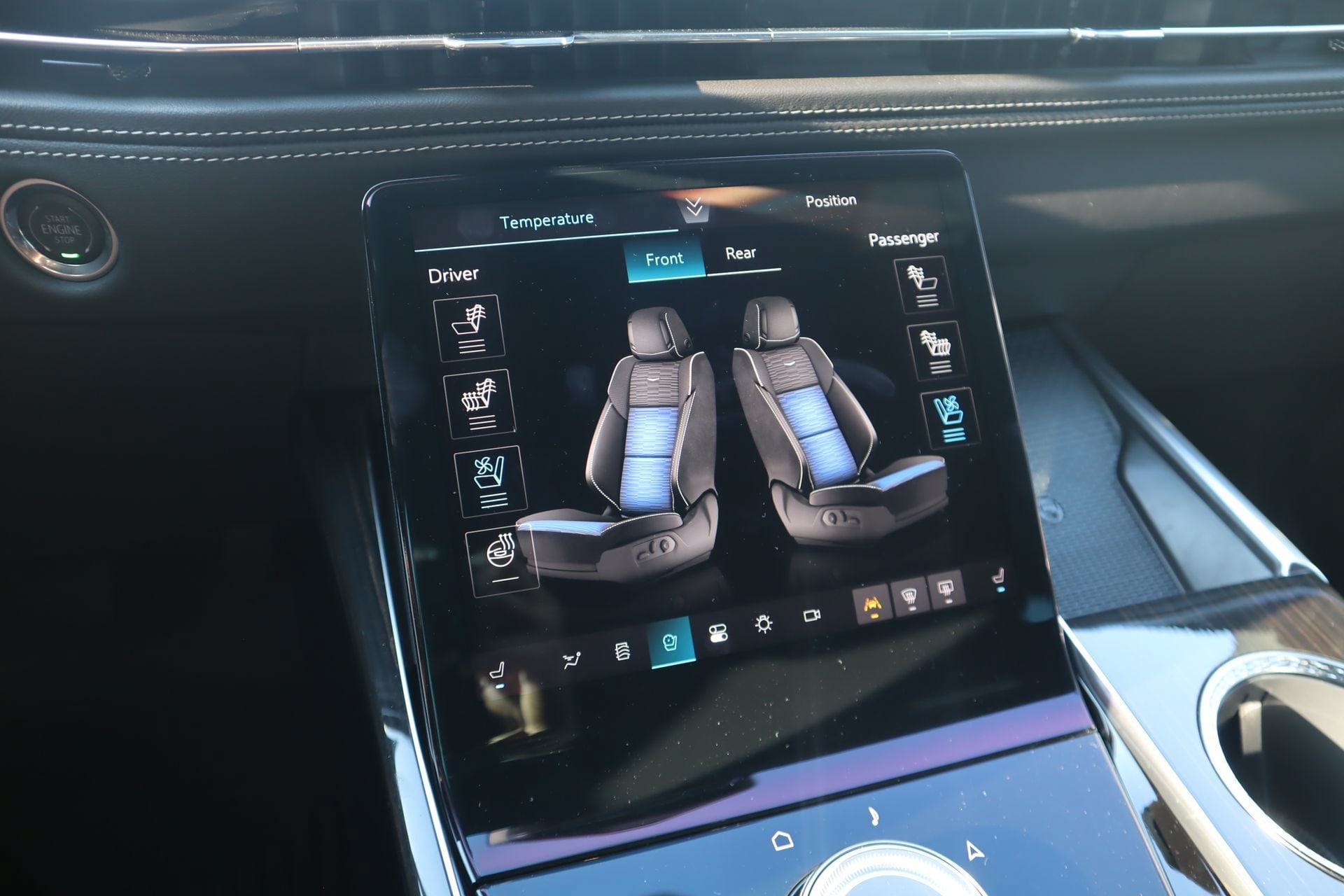2027 Cadillac Escalade Luxury - Photo 12