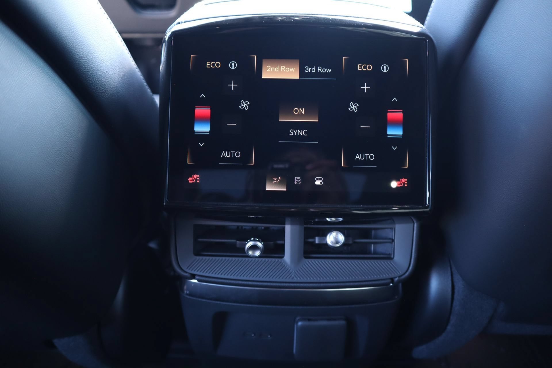 2026 Cadillac VISTIQ Sport - Photo 17