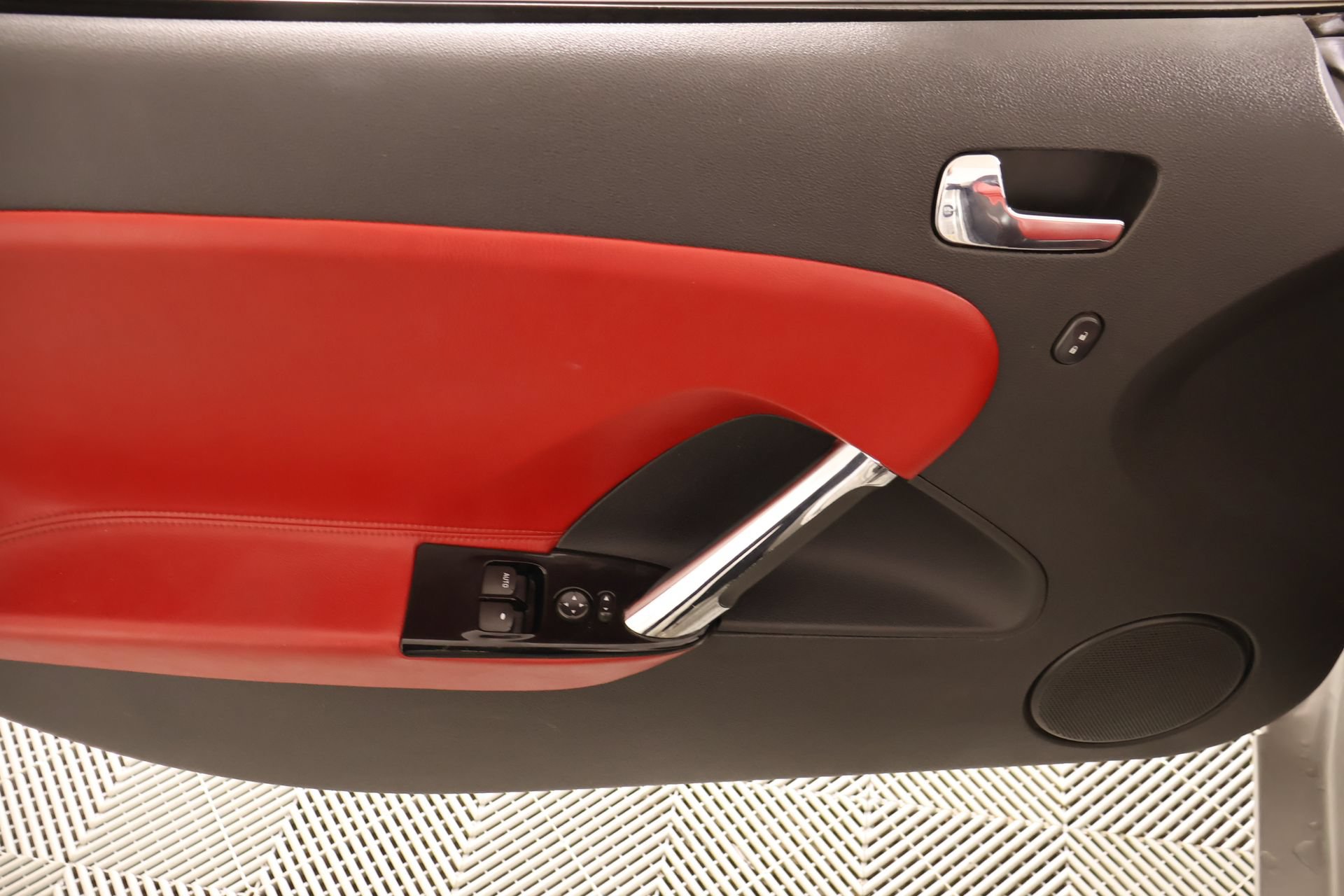 2009 Saturn Sky Red Line - Photo 11