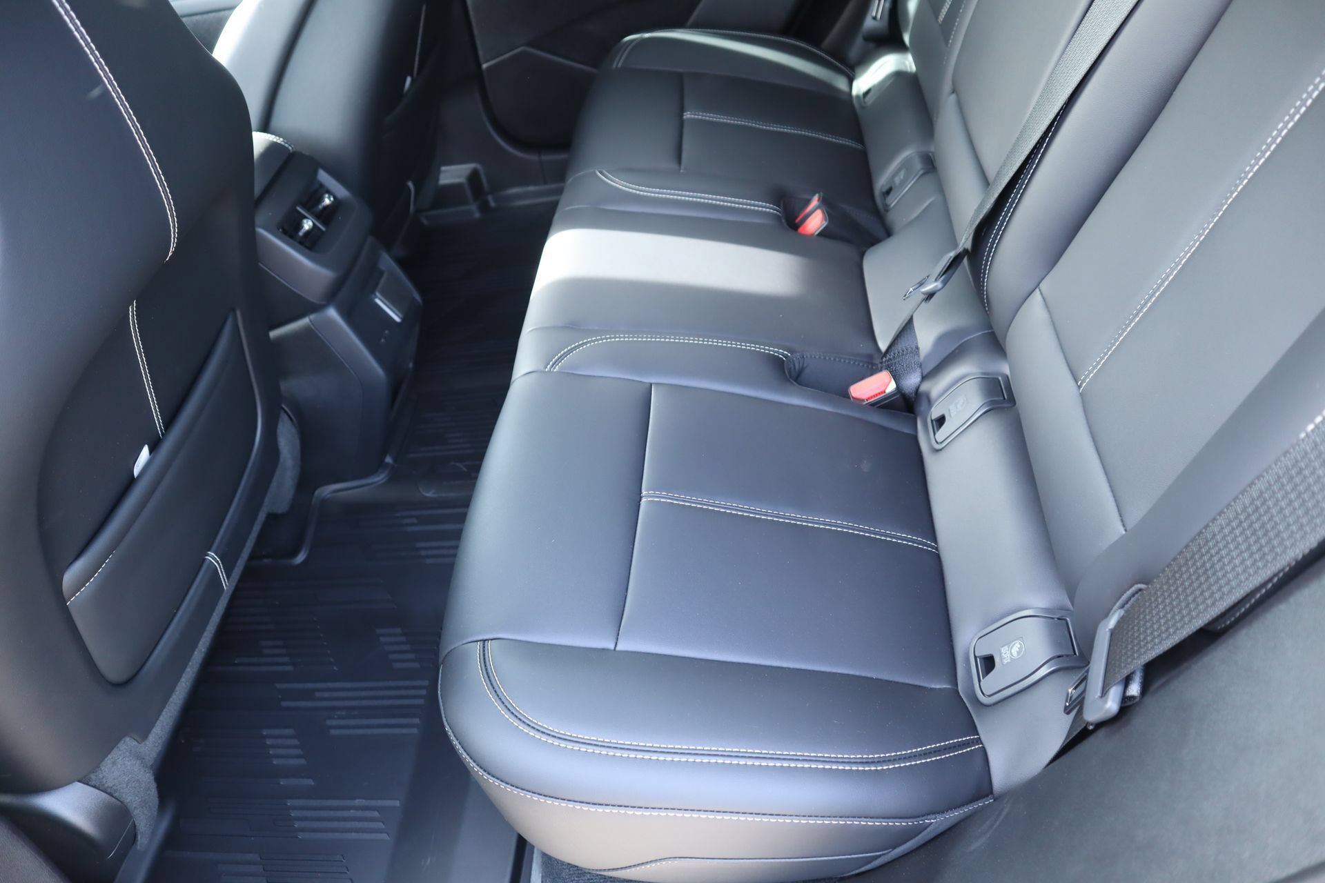 2026 Cadillac OPTIQ Luxury - Photo 11