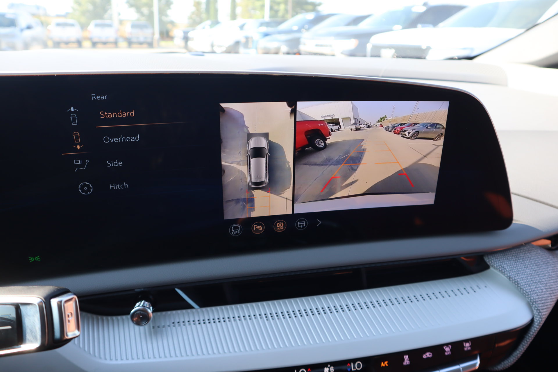2027 Cadillac OPTIQ Premium Luxury - Photo 9