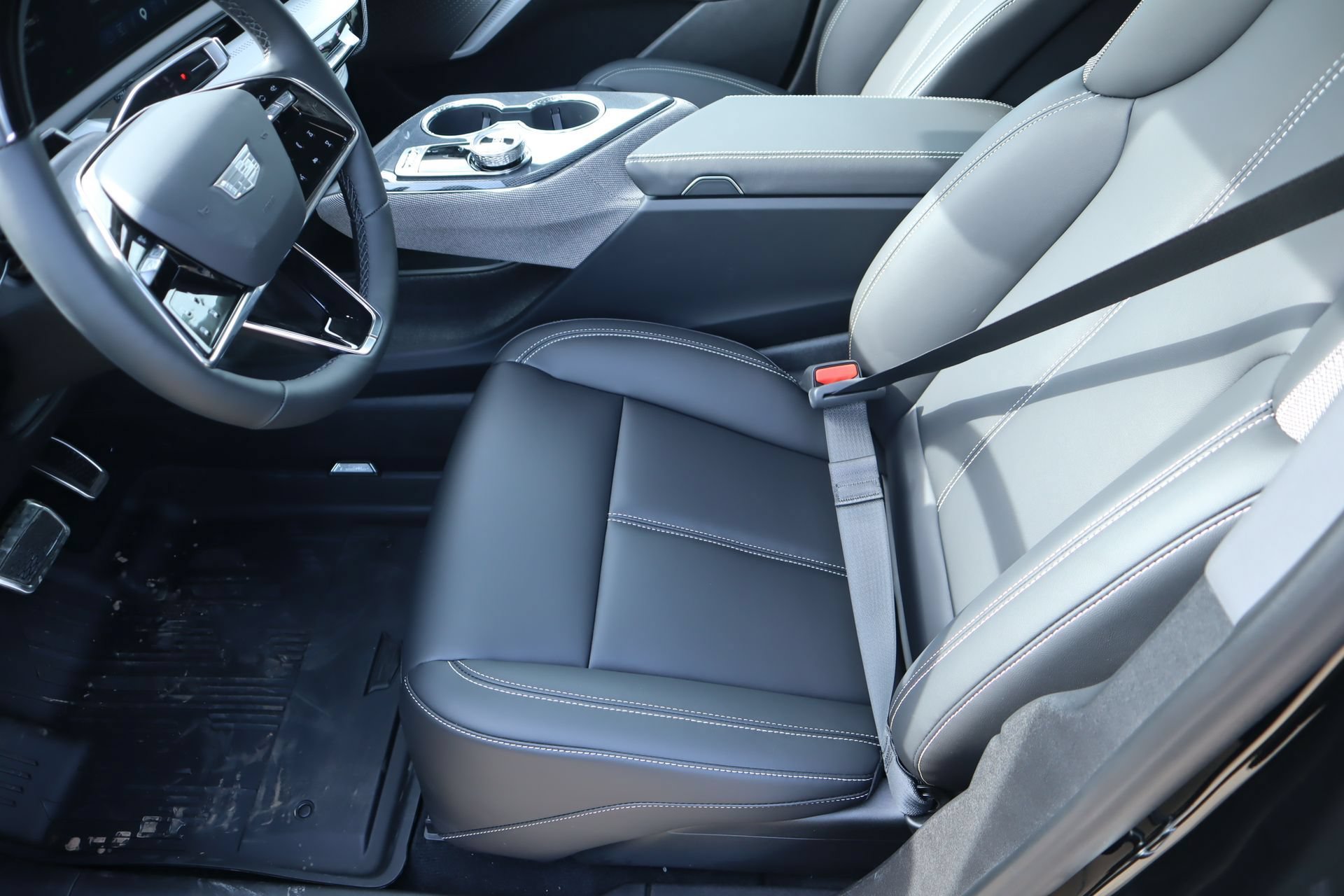 2026 Cadillac OPTIQ Luxury - Photo 8