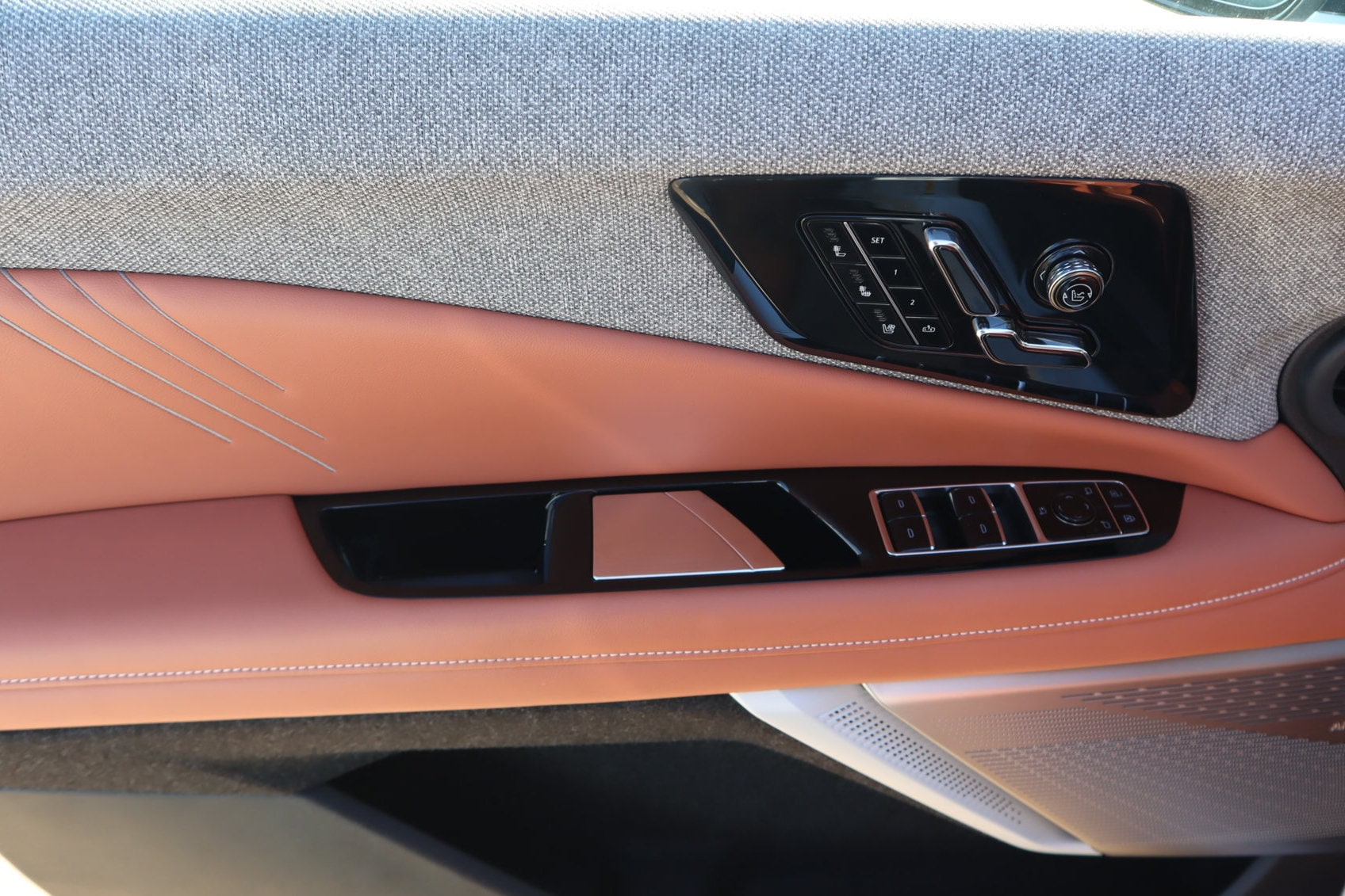 2027 Cadillac OPTIQ Premium Luxury - Photo 27