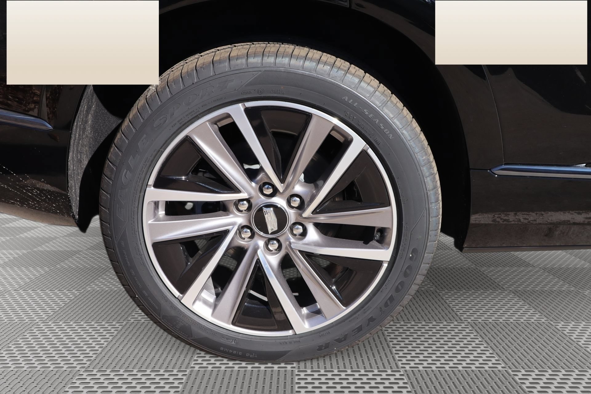 2026 Cadillac VISTIQ Sport - Photo 18