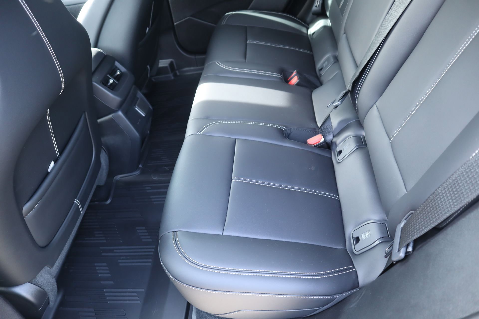 2026 Cadillac OPTIQ Luxury - Photo 11