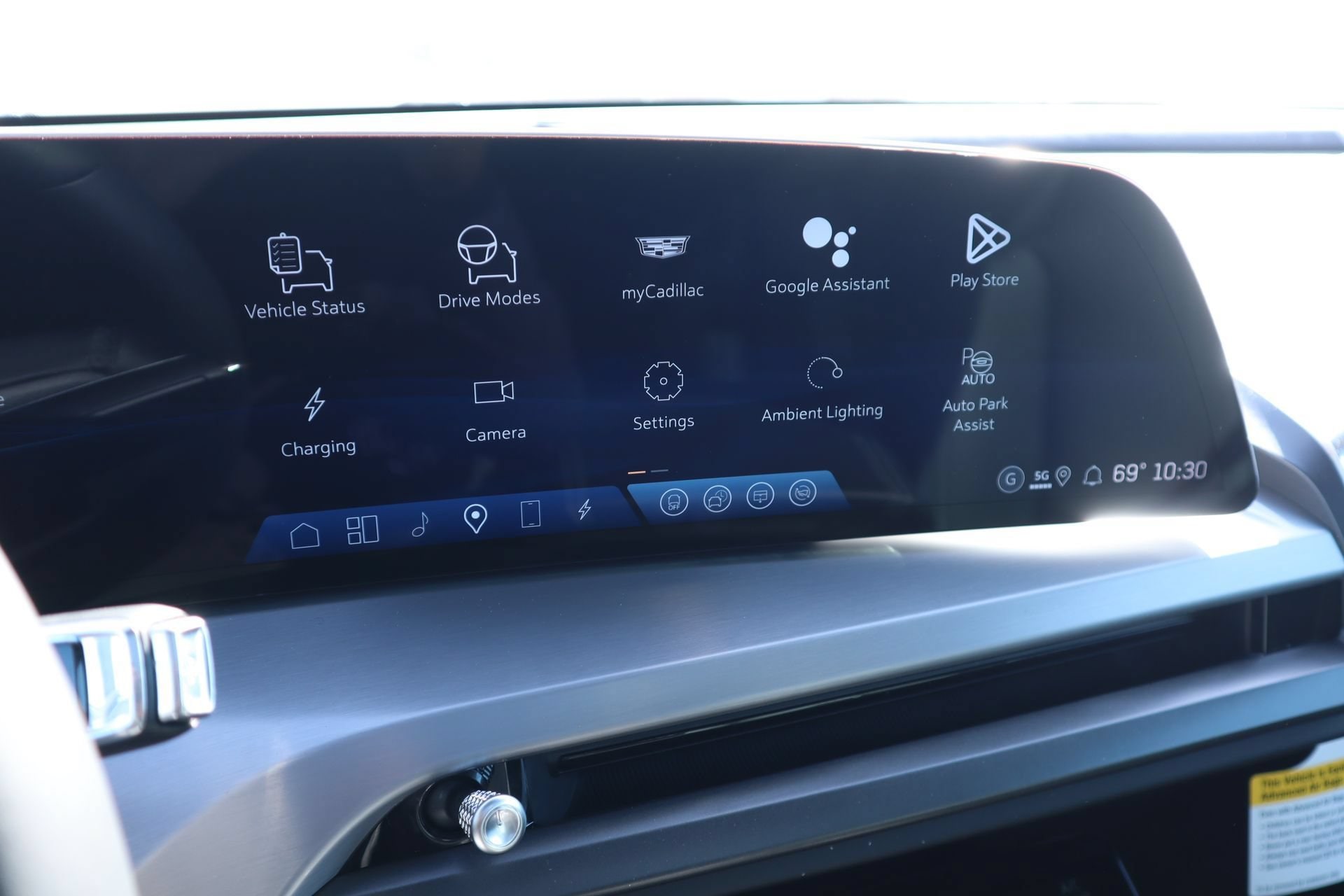 2026 Cadillac VISTIQ Sport - Photo 6