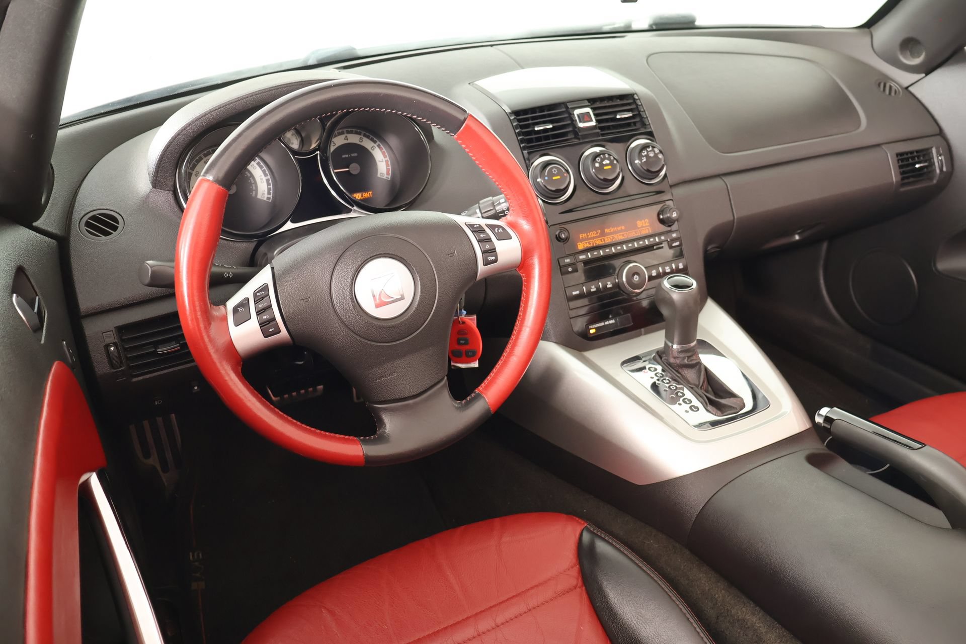 2009 Saturn Sky Red Line - Photo 2