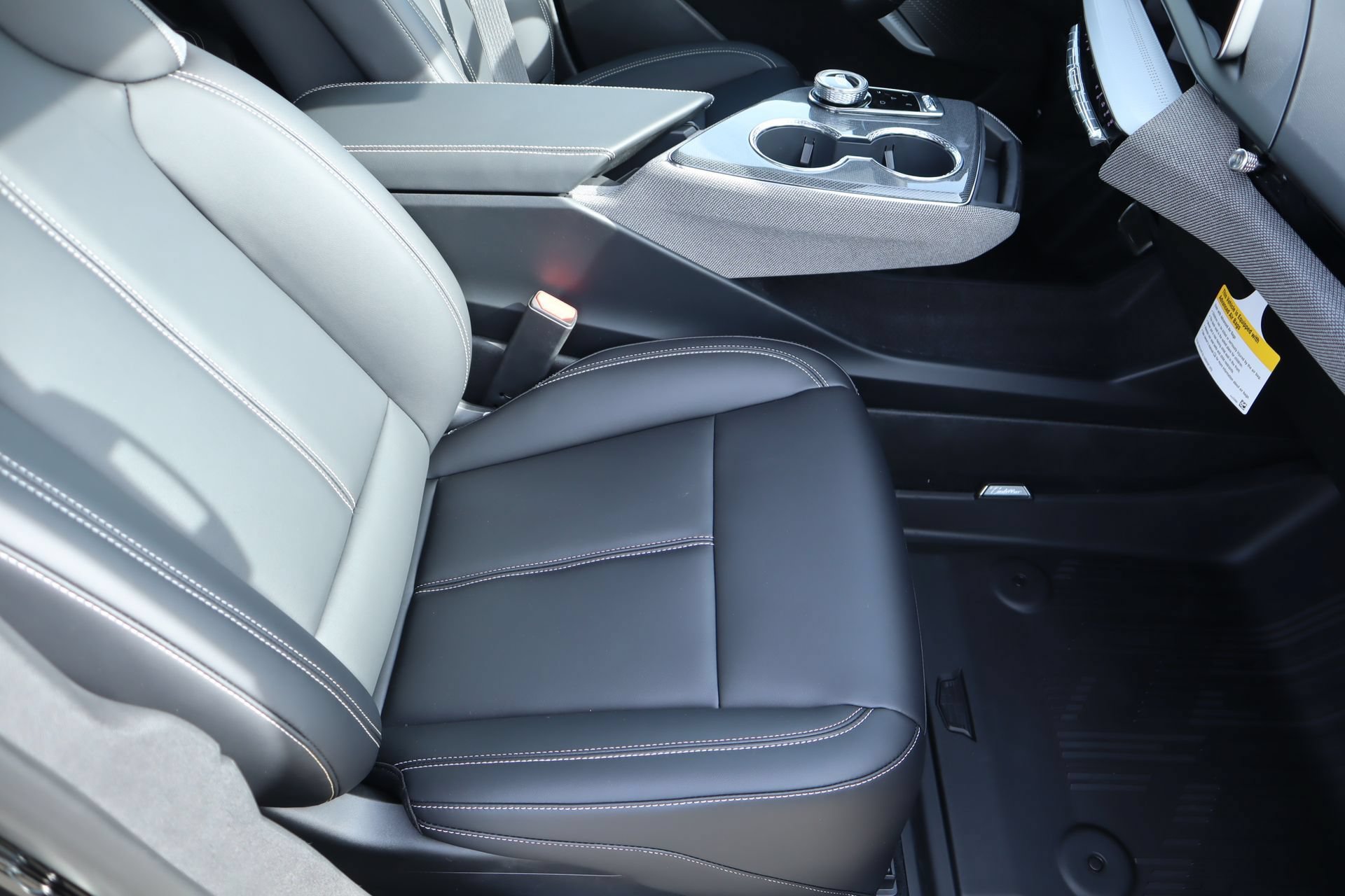 2026 Cadillac OPTIQ Luxury - Photo 12
