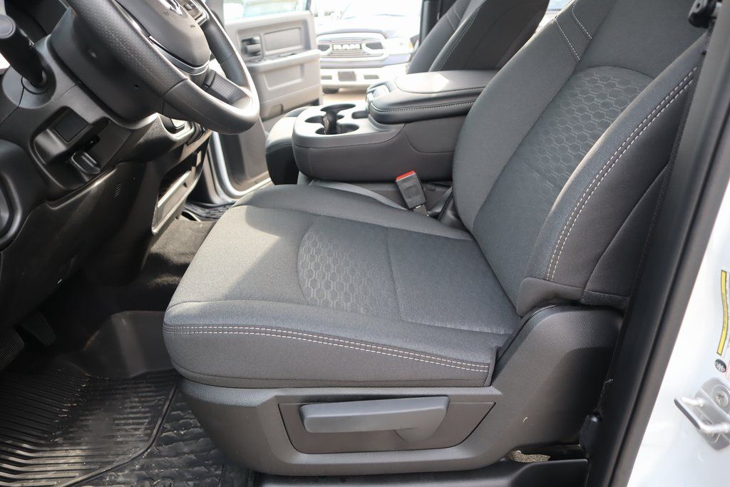 2025 RAM 2500 Tradesman - Photo 11
