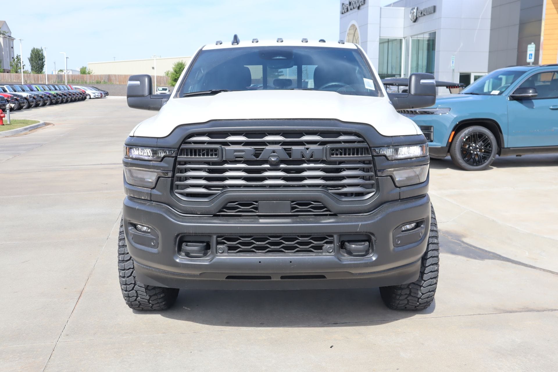 2025 RAM 2500 Tradesman - Photo 9