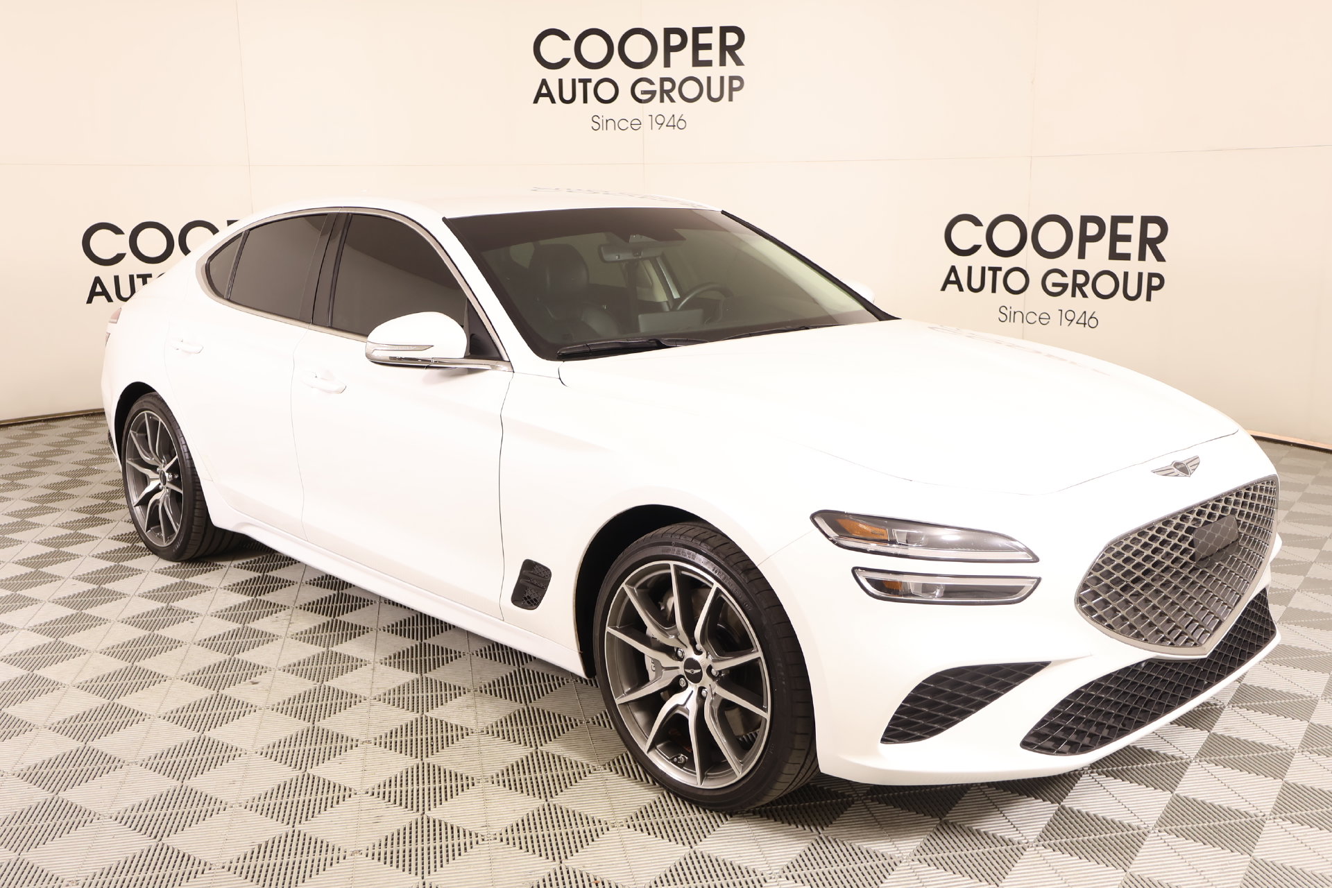 2025 GENESIS G70 Standard