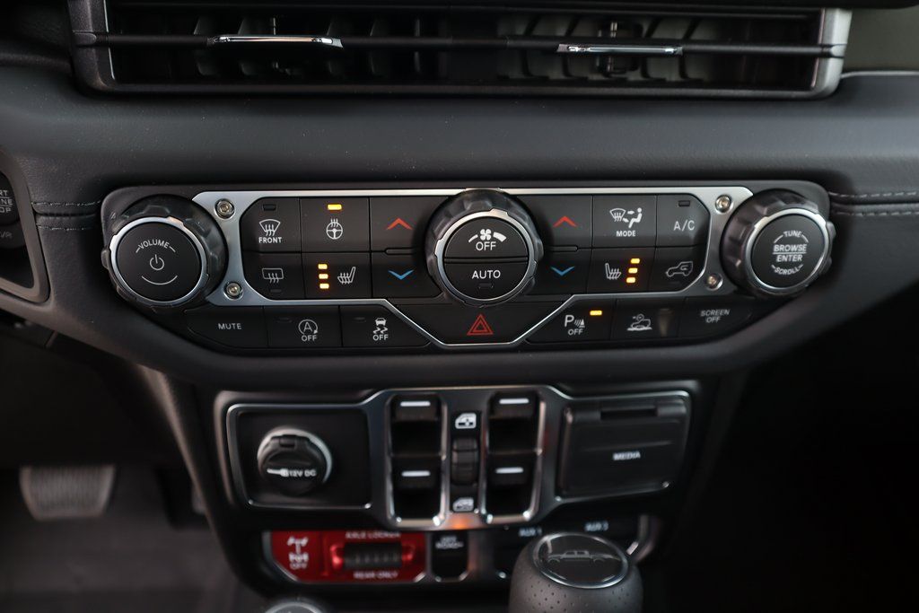2026 Jeep Gladiator Mojave X - Photo 8