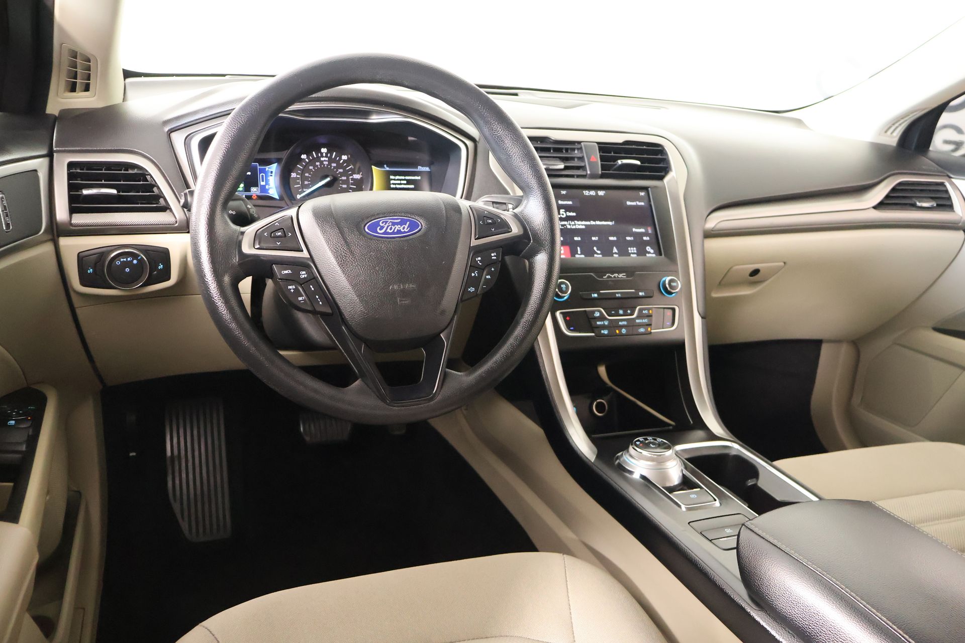 Used 2019 Ford Fusion Hybrid SE with VIN 3FA6P0LU4KR101393 for sale in Yukon, OK