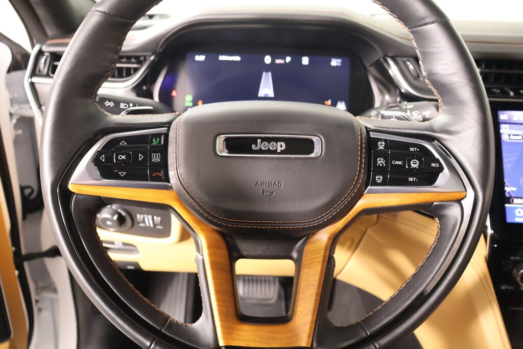 Used 2025 Jeep Grand Cherokee Summit SUV