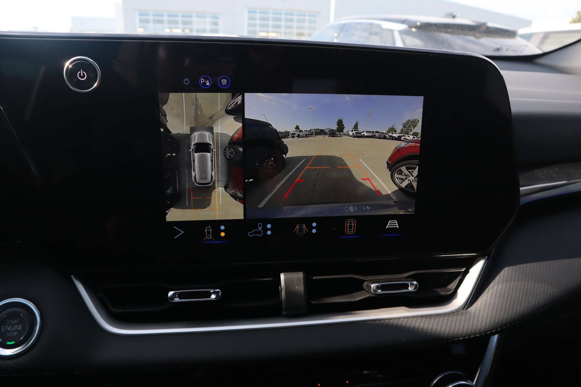 2027 Chevrolet Equinox LT - Photo 8