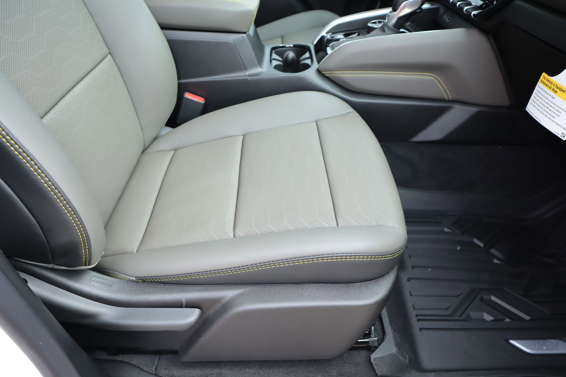 2026 Chevrolet Colorado ZR2 - Photo 17