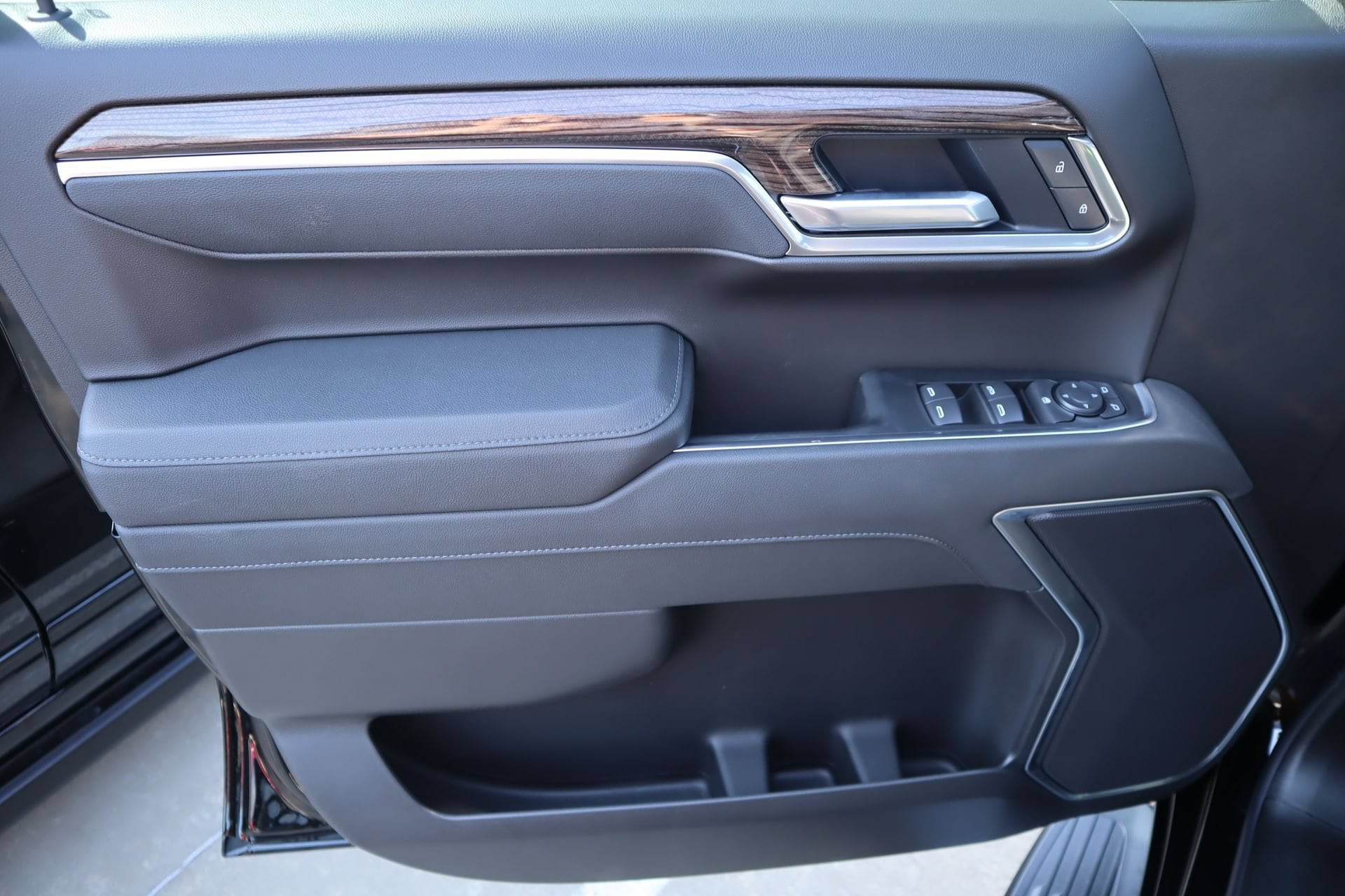 2026 Chevrolet Silverado 1500 LT - Photo 17
