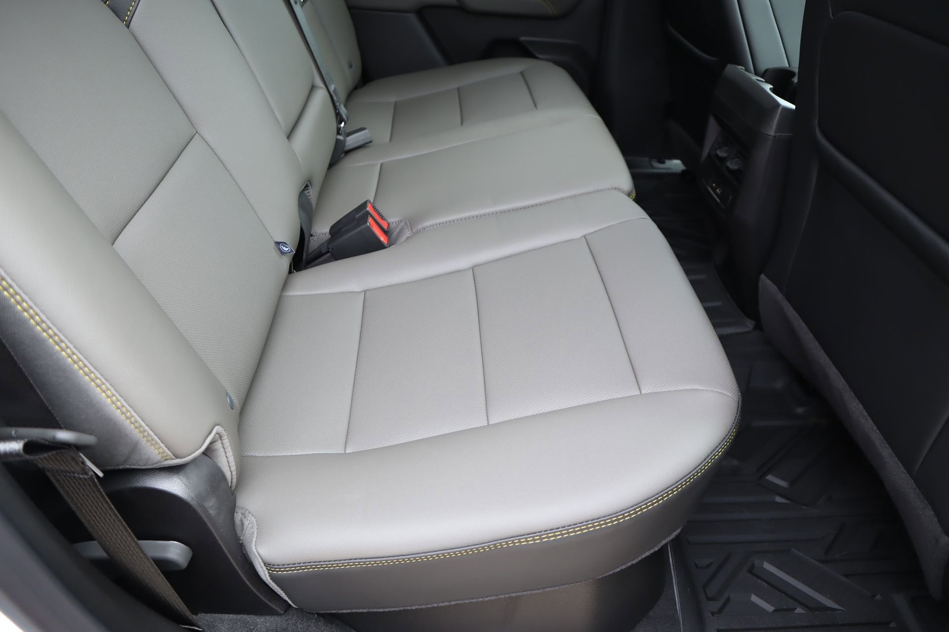 2026 Chevrolet Colorado ZR2 - Photo 18