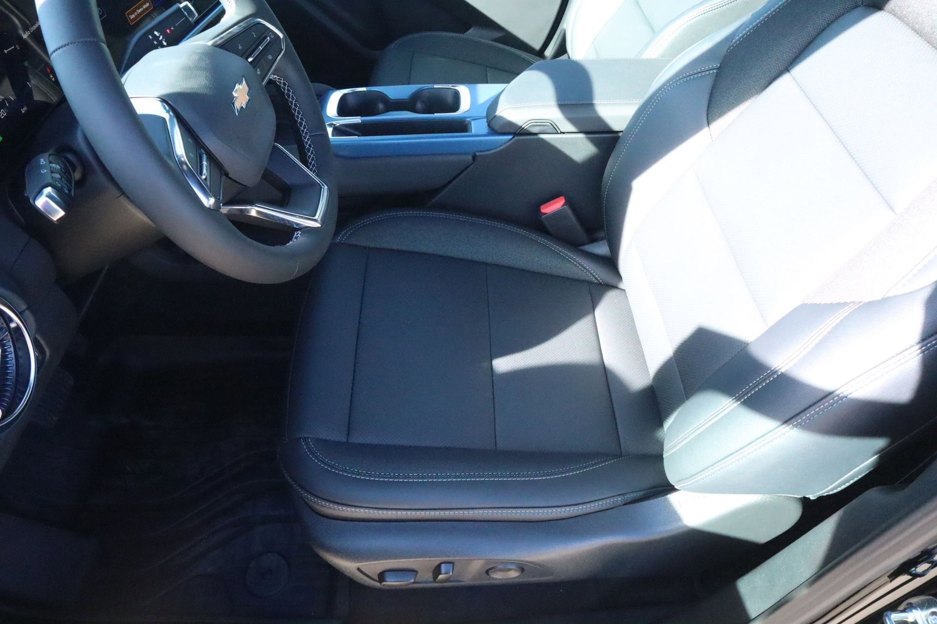2026 Chevrolet Equinox EV 2LT - Photo 12