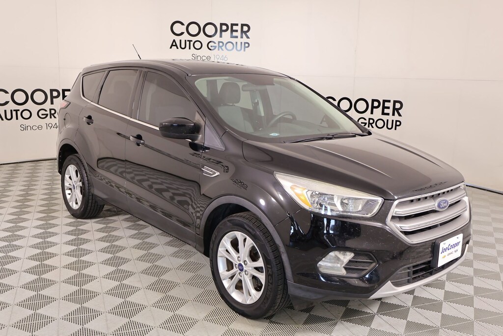 Used 2017 Ford Escape SE