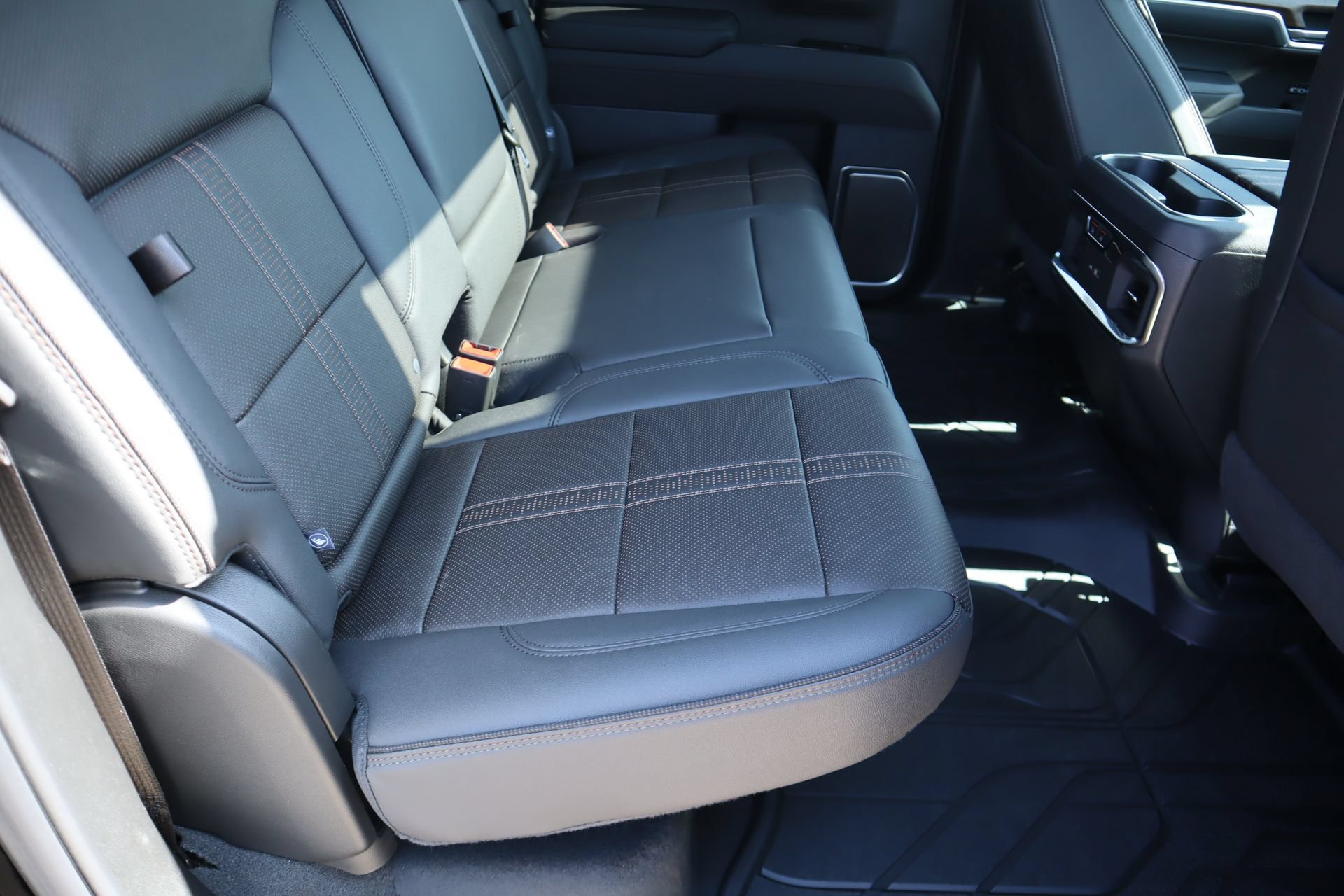 2026 Chevrolet Silverado 1500 High Country - Photo 17