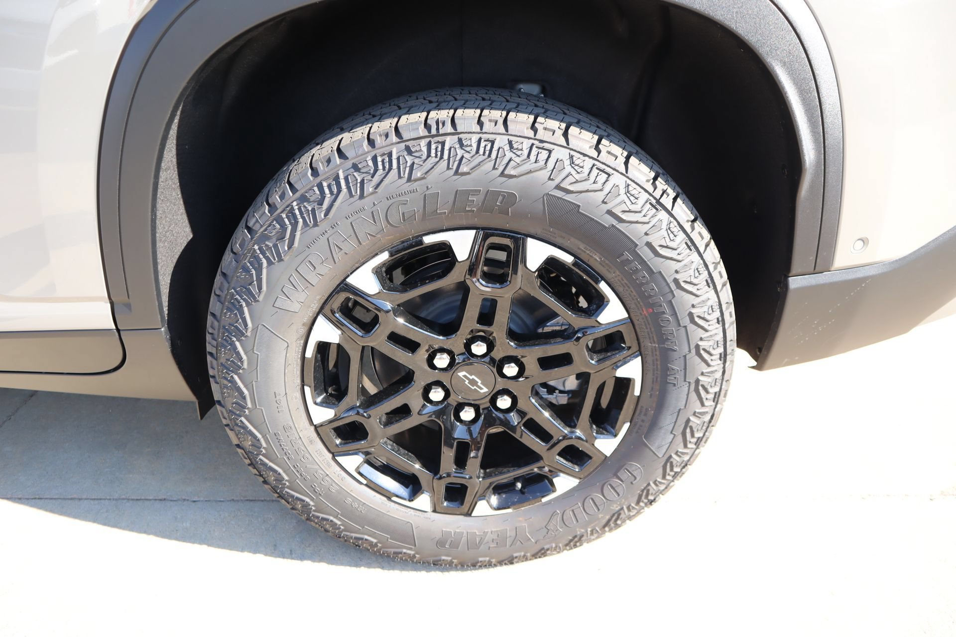 2027 Chevrolet Traverse Z71 - Photo 19
