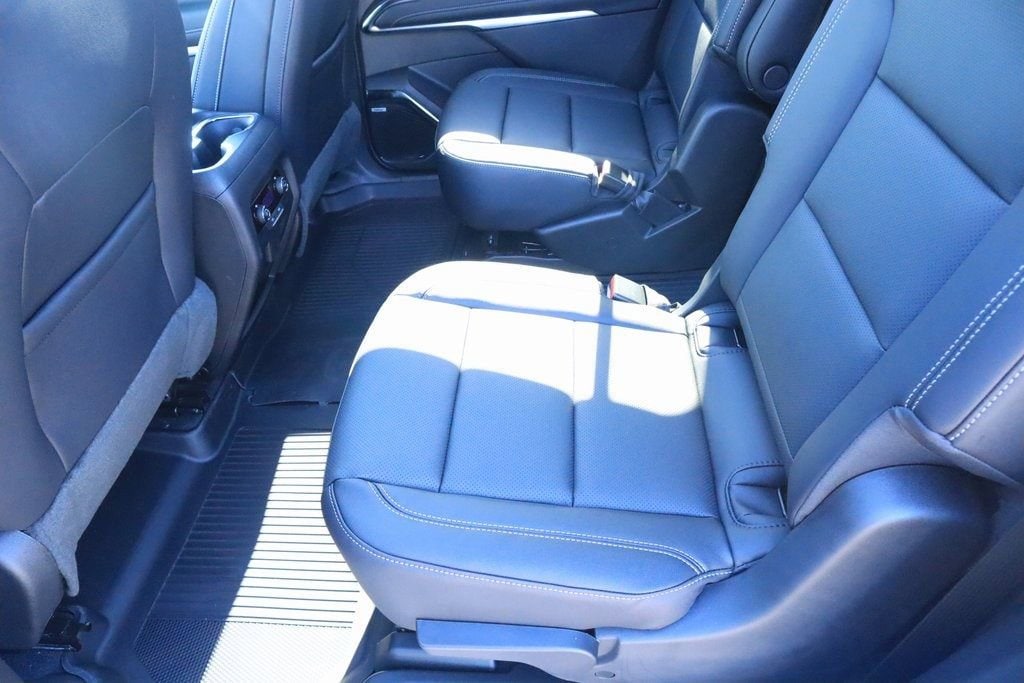 2026 Chevrolet Traverse LT - Photo 14