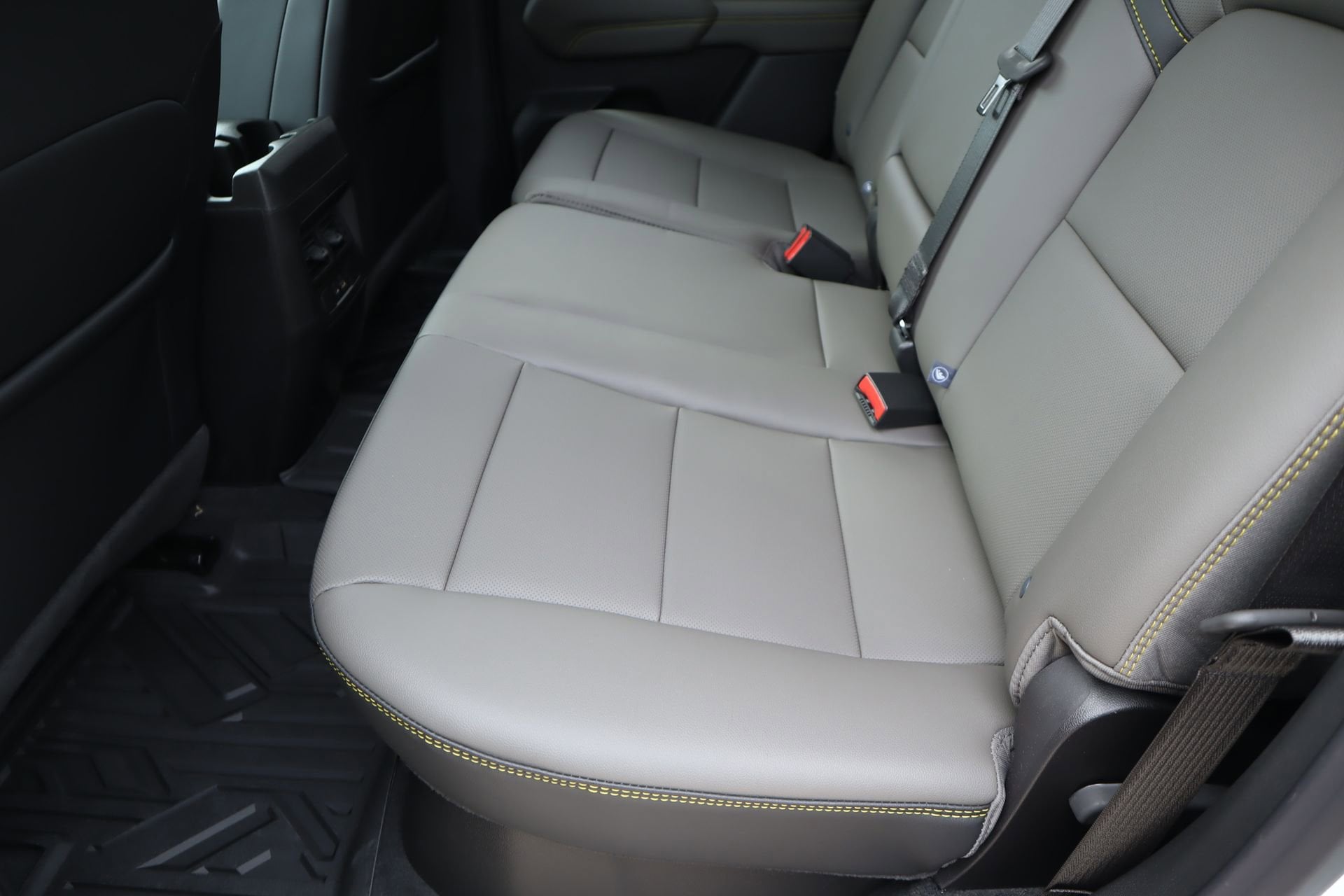 2026 Chevrolet Colorado ZR2 - Photo 16