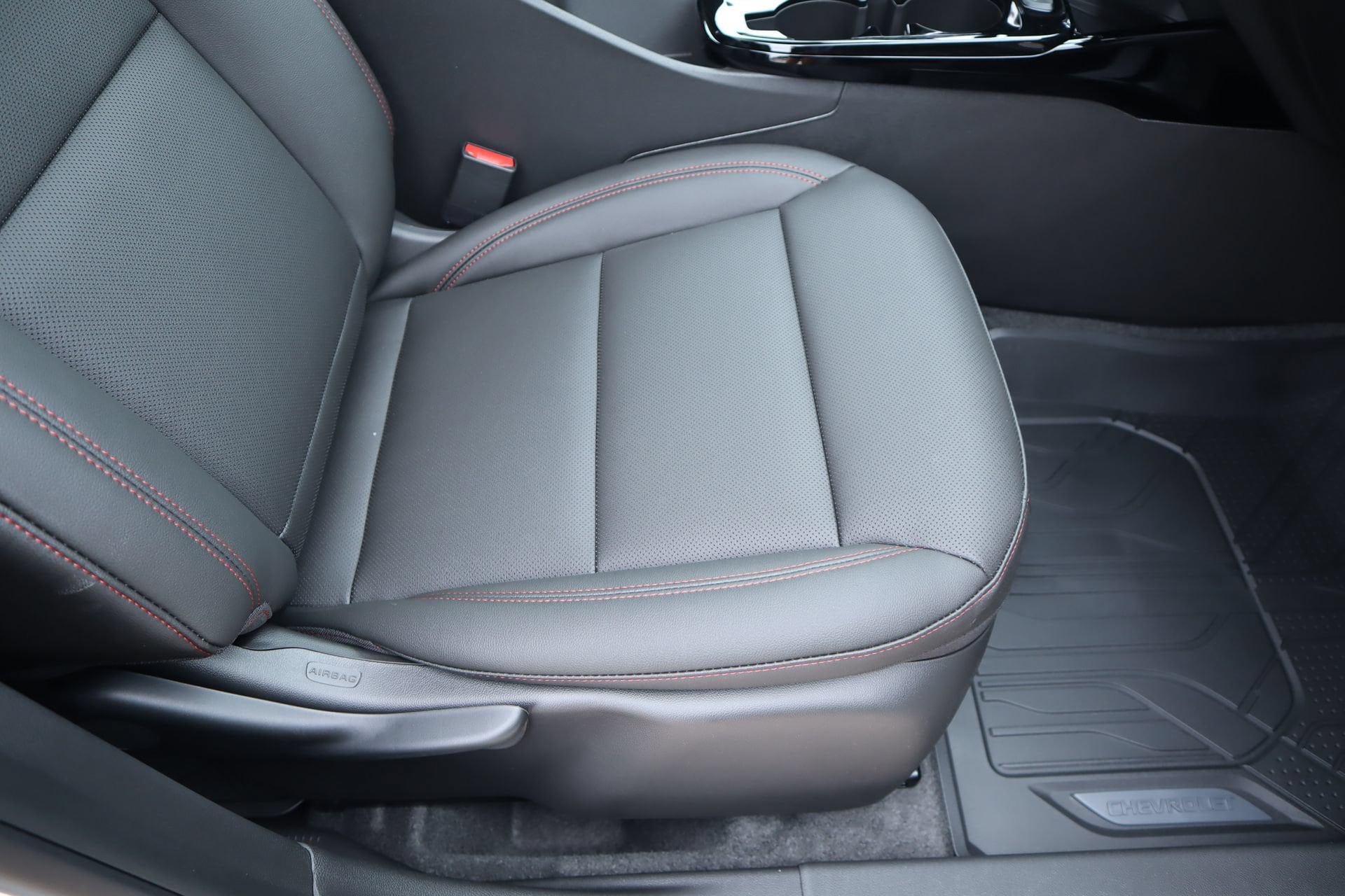 2026 Chevrolet Trax RS - Photo 17