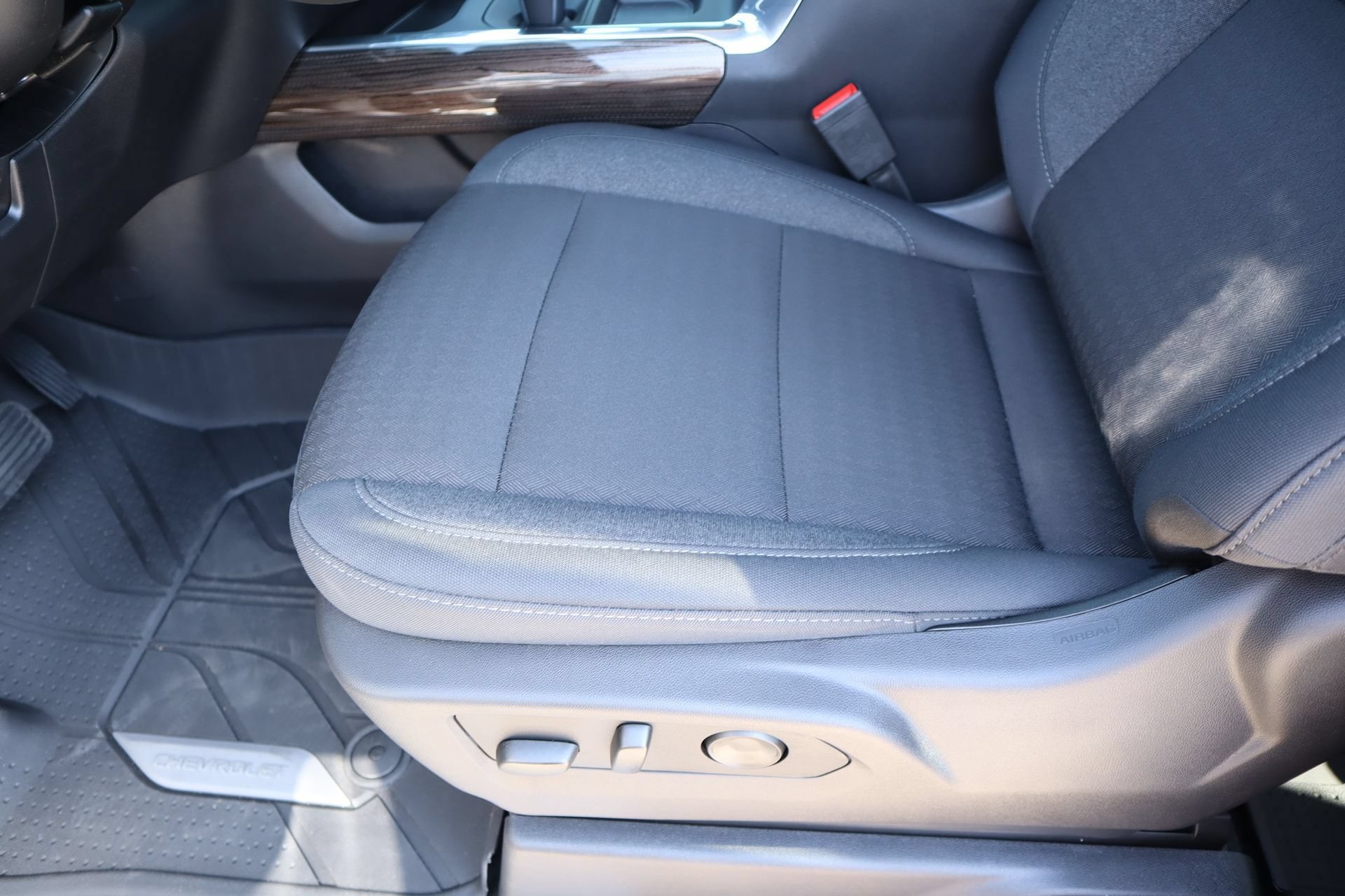 2026 Chevrolet Silverado 1500 LT - Photo 13