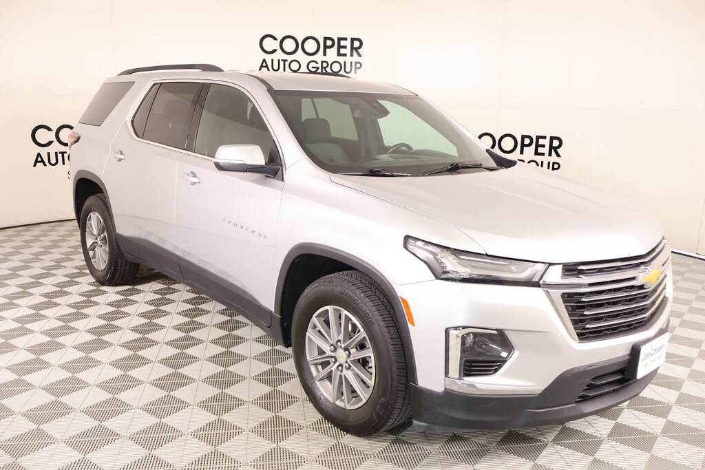Used 2022 Chevrolet Traverse LT Cloth SUV