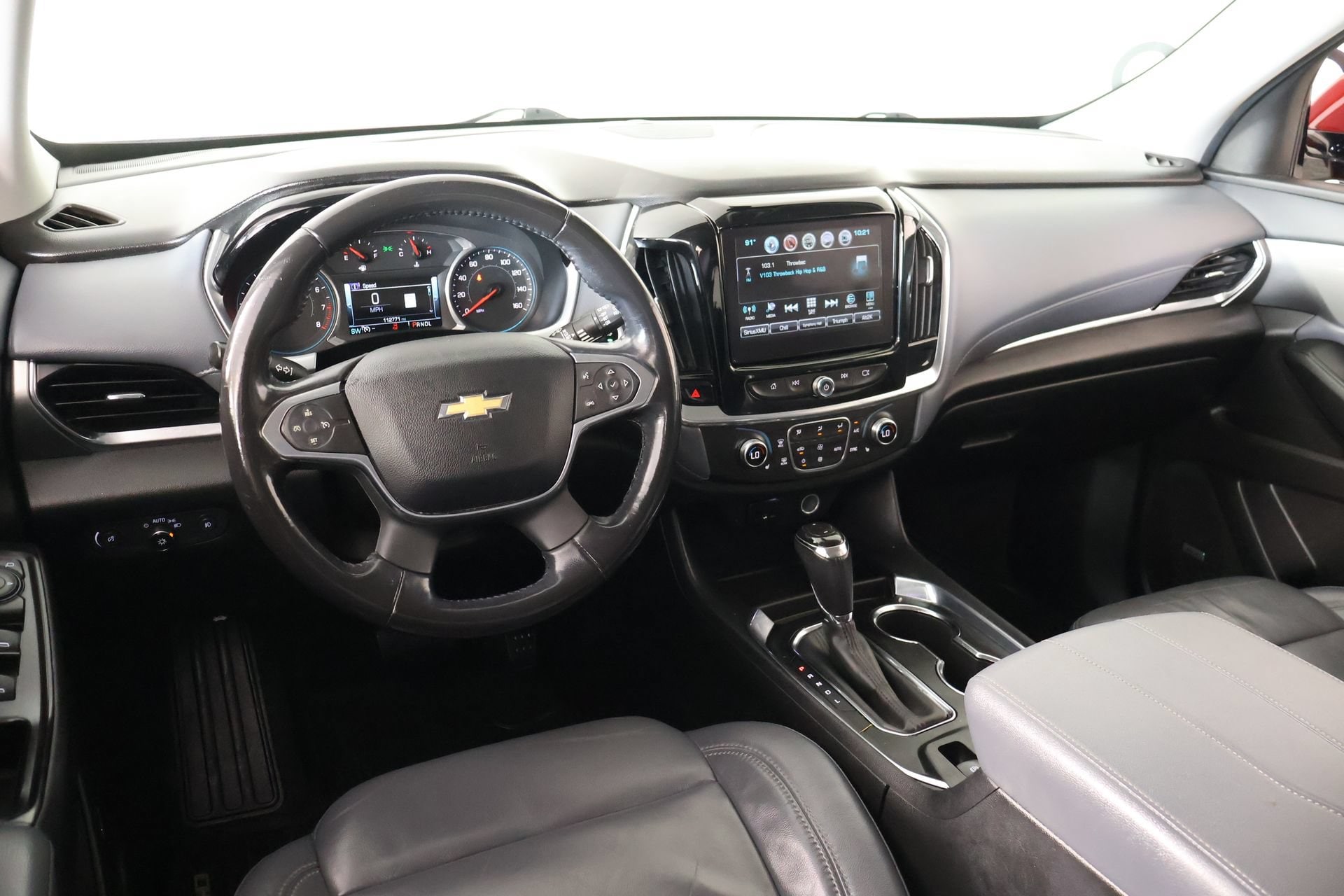 Used 2019 Chevrolet Traverse 3LT with VIN 1GNERHKW0KJ136497 for sale in Shawnee, OK