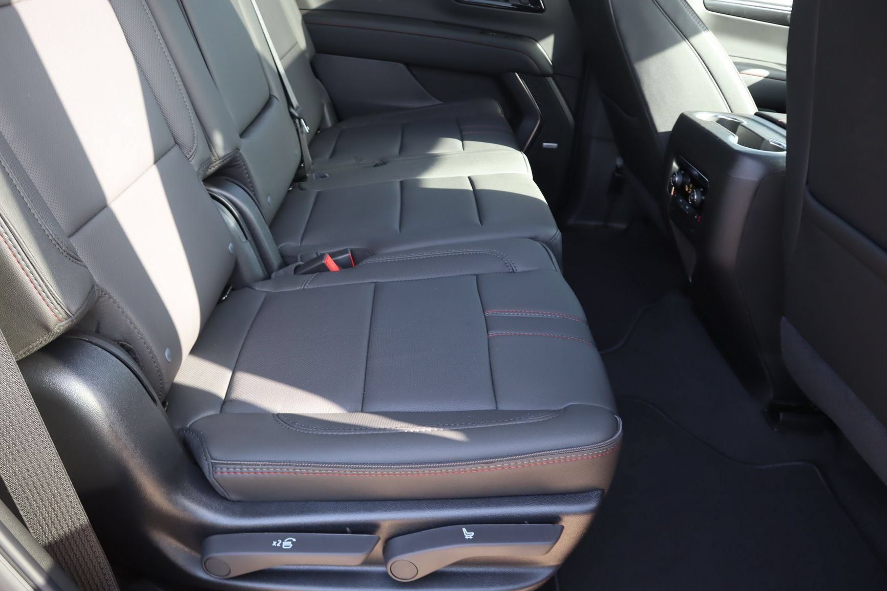 2027 Chevrolet Tahoe RST - Photo 25
