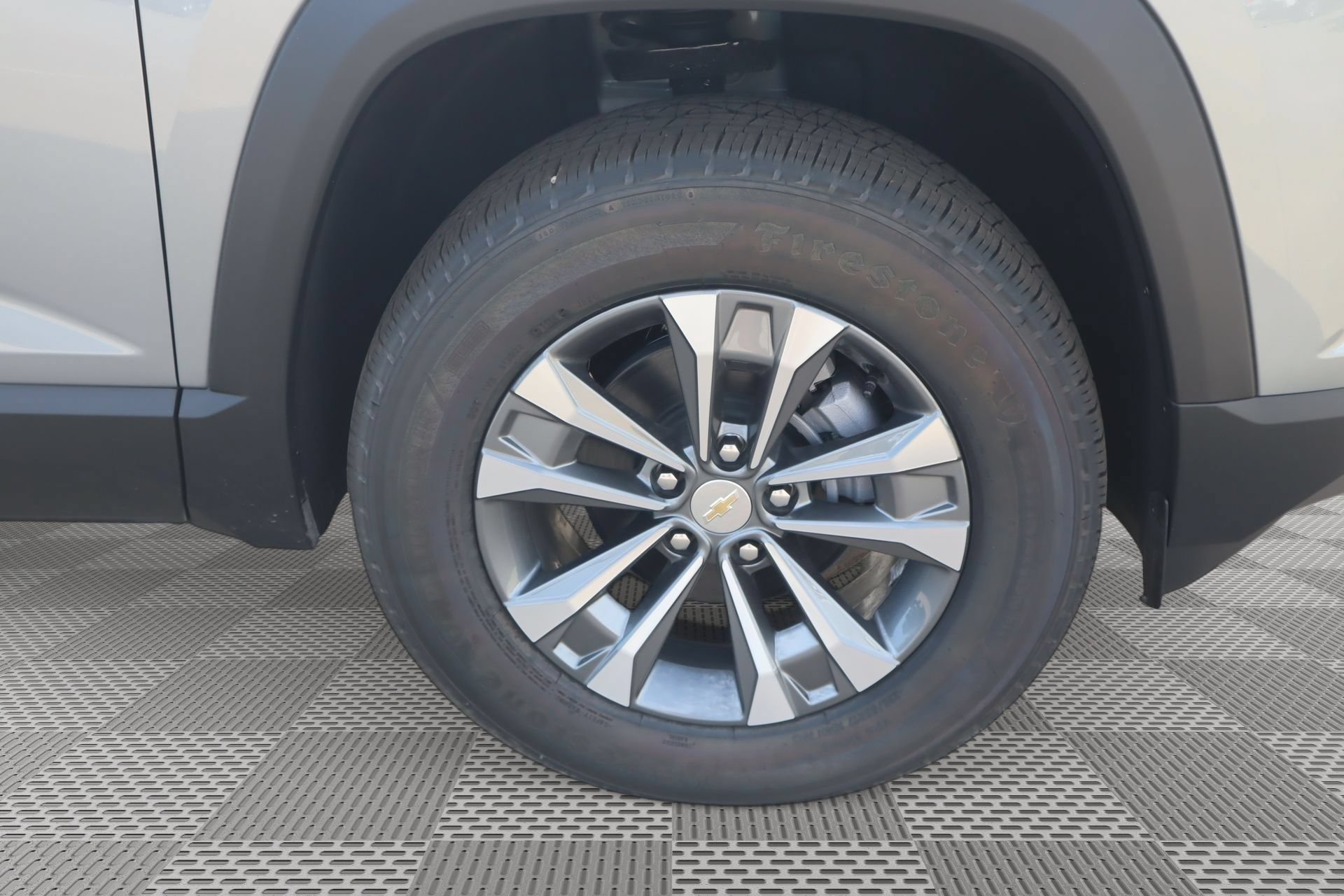 2027 Chevrolet Equinox LT - Photo 20
